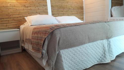 Floresta Velha House | Budget-Friendly Flat Pico Vulcanico with Breakfast & Family Perks