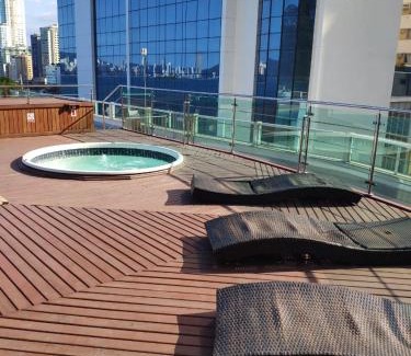 Pioneiros Apartment | Ocean View Retreat: Flat Prédio Frente MAR - 10/10 Rated Stay