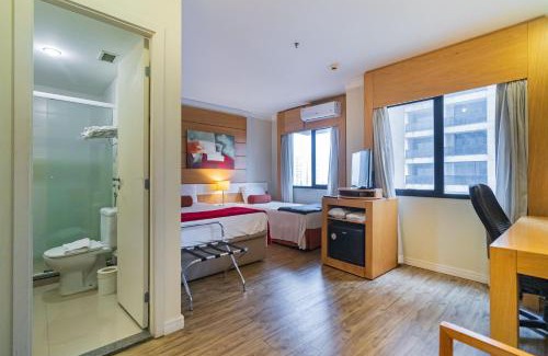 Vila Congonhas Hotel | Convenient Flat Near Aero Congonhas with Pool & Dining