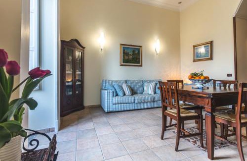 Sorrento City Centre Apartment | Oceanfront Flat Rosanna: Perfect for Family Getaways!