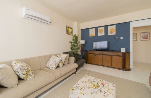 Lara Apartment | Oceanview Retreat: Flat with Balcony near Lara Beach