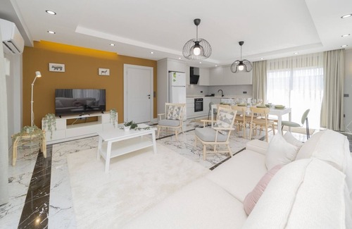 Belek Apartment | Inviting Flat with Pool, 15 Minutes to the Beach