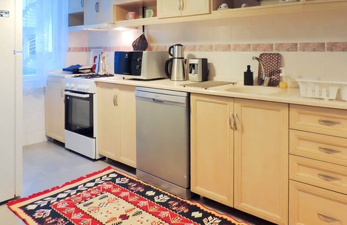 Lara Apartment | Flat w Pool, Balcony 10 min to Beach in Antalya