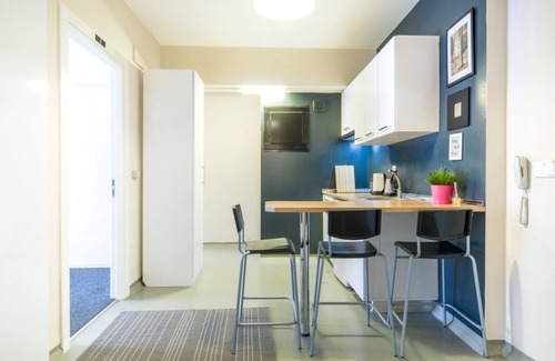 Urla Apartment | Fun Flat with Pool and Tennis Table Near the Beach