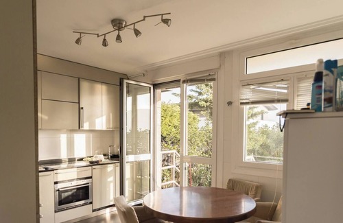 Algorta Apartment | Stunning Flat with Garden & Sea Views in Bilbao-Getxo