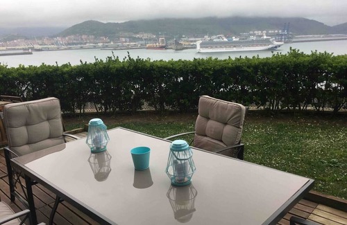 Algorta Apartment | Stunning Flat with Garden & Sea Views in Bilbao-Getxo