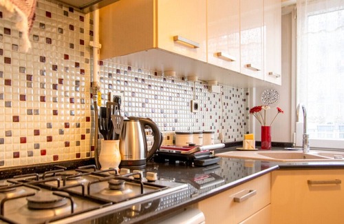 Konak Apartment | Sea View Flat in Konak: Family-Friendly & Accessible Stay