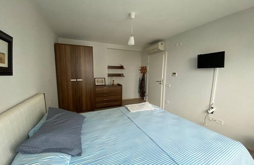 Lara Apartment | Inviting Flat with Pool, Gym & Sea View Near the Beach