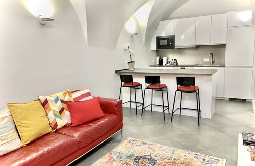Taggia Apartment | Cozy Flat with Private Parking and Breakfast Included