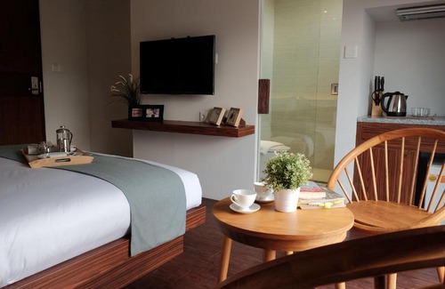 Kemang Hotel | Budget-Friendly Stay at FLAT06.Tendean with Breakfast