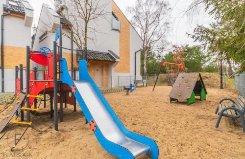 Jantar Apartment | Ideal Child-Friendly Stay at Flatbook Apartamenty Jantar Park