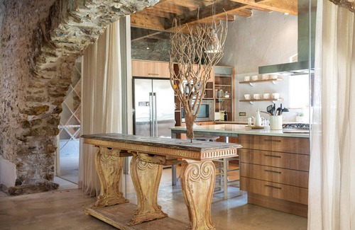 Torroella de Montgri Villa | Relaxing Retreat at Flateli La Rajoleria with Pool Amenities