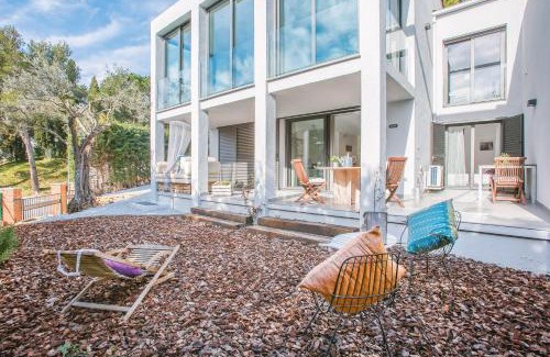 Montjuic Apartment | Family-Friendly Flateli Montjuïc with Restaurant Access