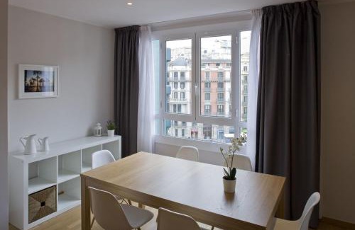 El Raval Apartment | Discover Flateli Pelai: Family-Friendly 4-Star Retreat