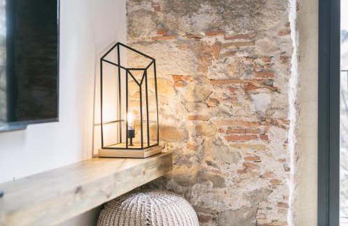el Mercadal Apartment | Elegant Stay at Flateli - Plaça Catalunya 22, Rated 8.7/10