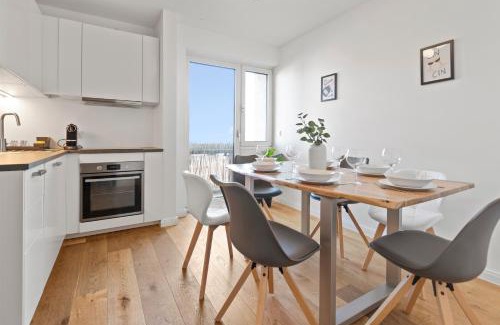 Friedenheim Apartment | Inviting Flatista Homes - Hirschgarten: Pet & Child Friendly