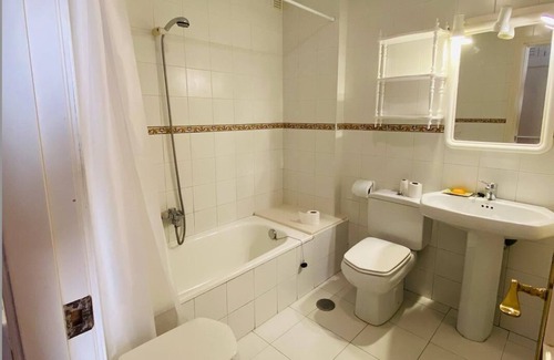 Alcossebre Apartment | Family-Friendly Flatlet Steps from Beach and Poolside Fun
