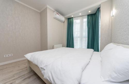 Pozniaky Apartment | Pet-Friendly Retreat at FlatRent Drahomanova 2a