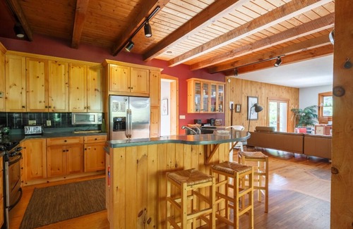 Shandaken House | Flatrock House - Creek Access & Pet-Friendly Retreat