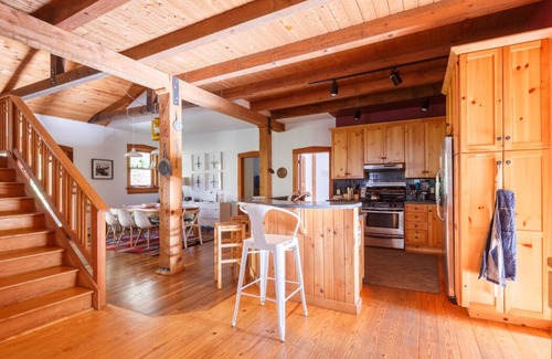 Shandaken House | Flatrock House - Creek Access & Pet-Friendly Retreat