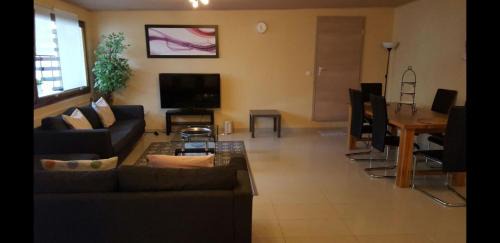 Alt-Godesberg Apartment | Family-Friendly Apartments in Bonn, Germany - Highly Rated Stay
