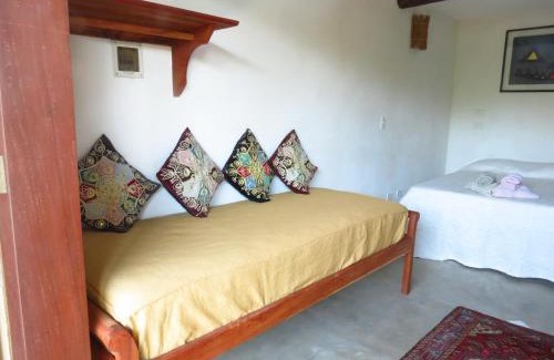 Cabore House | Cozy Casa Bon Voyage Caboré - Chez Cira with Breakfast