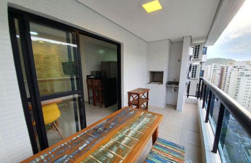 Pitangueiras Apartment | Oceanfront Flats Capitania Varam Pitangueiras for Families