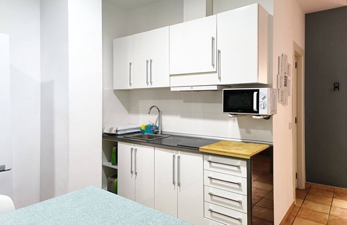 Sant Francesc Apartment | Comfortable 3-Bedroom Flat with Spa and Pet-Friendly Stays