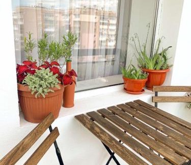 Dzerzhyns'kyi District Apartment | Charming Flatsy at Botanichniy Sad: Pet-Friendly Retreat
