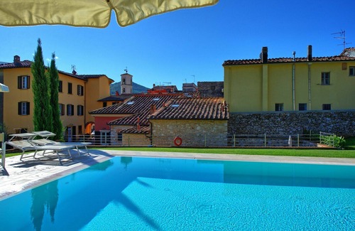 Santa Maria del Giudice Apartment | Experience Flavia 3 in Lucca, Tuscany with Pool & Breakfast