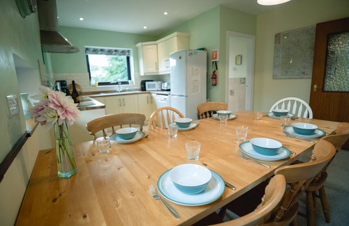 Redmire House | Architect-Designed Flax Mill: Pet-Friendly Retreat