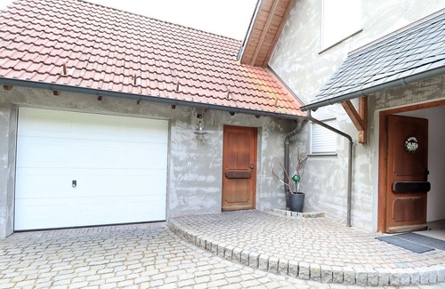 Diemelsee House | Flechtdorfer Waldblick: Ideal Retreat with Stream and Terrace