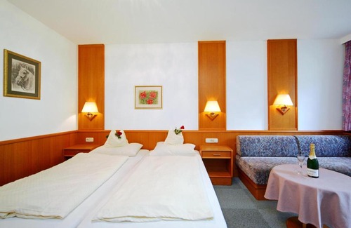 Ottakring Apartment | Flegar Appartements: 4-Star Family-Friendly Retreat