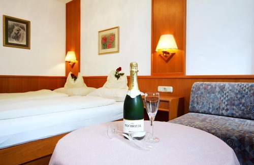Ottakring Apartment | Flegar Appartements: 4-Star Family-Friendly Retreat