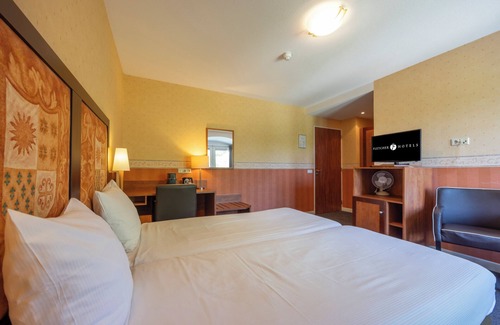 Municipality of Noordwijk Hotel | Welcoming Fletcher Hotel - Restaurant De Witte Raaf Awaits