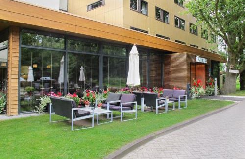 Bergen op Zoom Hotel | Relax at Fletcher Wellness-Hotel Stadspark with Spa Access