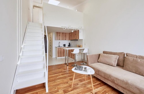 Petrovskoye Apartment | Fleur-de-Lys: Guest Rated 9/10 with Pet-Friendly Perks