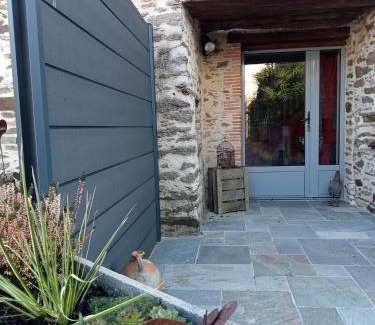 Monnieres Bed & Breakfast | Delightful Fleur de Vigne: Family-Friendly Stay Awaits