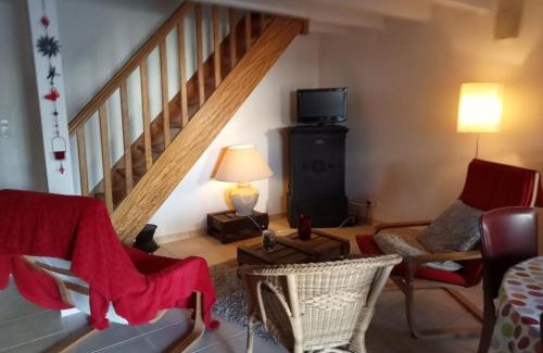 Monnieres Bed & Breakfast | Delightful Fleur de Vigne: Family-Friendly Stay Awaits