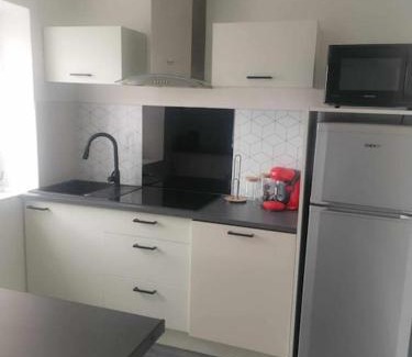 Saint-Germain-Lespinasse Apartment | Fleurs de Lys: Rated 9.5/10, Pet & Child Friendly Retreat