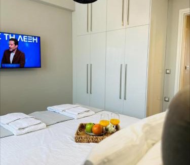 Petaloudes Apartment | Relax at Flev's House: 4-Star Stay with Private Hot Tub