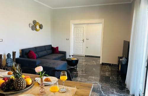 Petaloudes Apartment | Relax at Flev's House: 4-Star Stay with Private Hot Tub