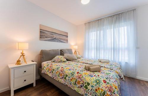 Velika Gorica Apartment | Flex SelfCheckIns 99 - 2 Bedrooms - Parking - Loggia