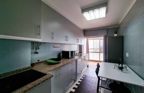 Se Apartment | Family-Friendly FLH Faro Flat with Balcony & Spa Access