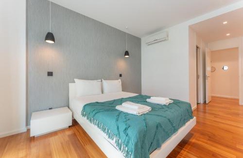 Se Apartment | FLH Funchal Elegant Apartment with Pool & Balcony