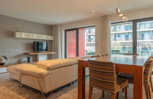 Se Apartment | FLH Funchal Elegant Apartment with Pool & Balcony