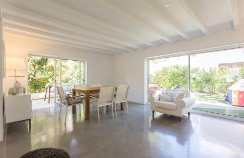 Grandola Apartment | Elegant FLH Melides Beach House - 4-Star Rated Retreat