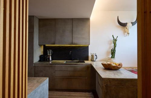 Vilarinha House | Tranquil Porto Haven with Pool - 4 Star Rated Escape