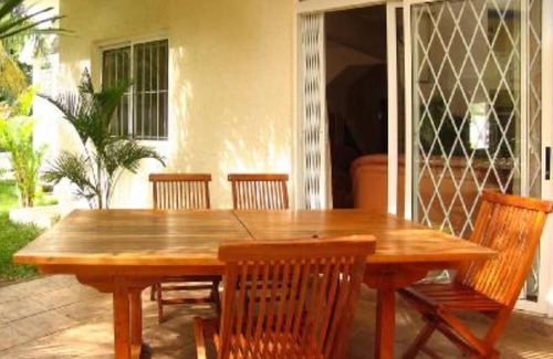 Flic-en-Flac House | Idyllic Flic En Flac Villa with Ocean Views and Pool