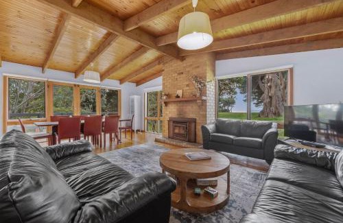 Flinders House | Seaside Retreat at Flinders Ocean Escape for Families